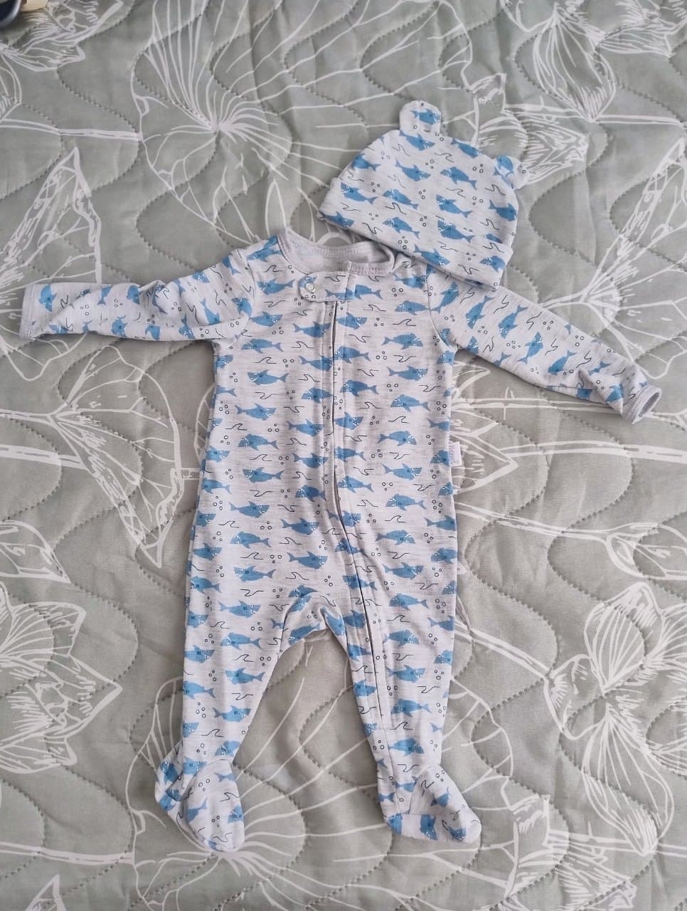 Pijama Bebé Tiburones con Gorrito 0-3m